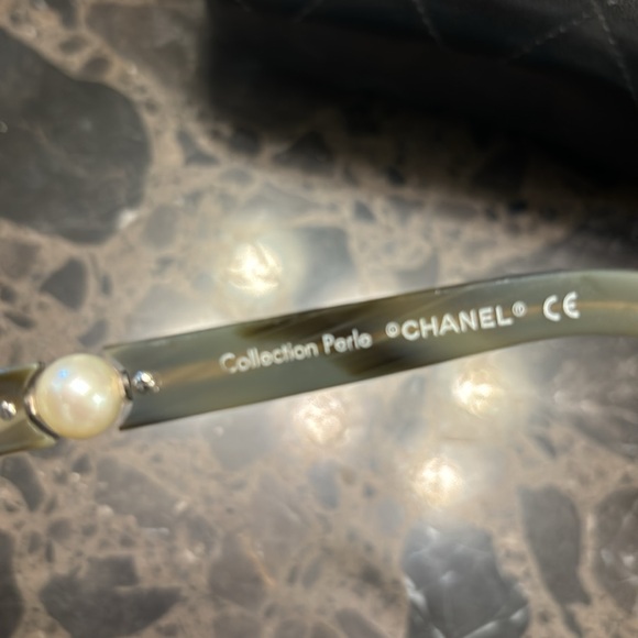 🌊 CHANEL Interlocking 💋CC Logo Oversized Sunglasses - Picture 11 of 13